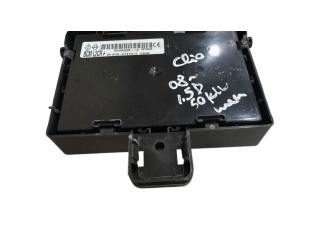 Блок комфорта 8200652286B   Renault Clio III   