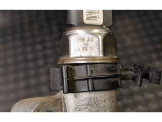 Vstřikovací lišta 05A906051, 057130089c Volkswagen Touareg II CKDA