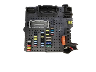 Блок предохранителей 30786646, 28080156 Volvo S60