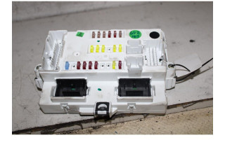 Блок предохранителей    Jeep Renegade    