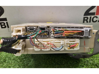 Блок предохранителей 8273053050, 8273053050 Lexus IS 200-300