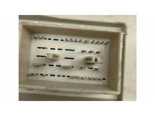 Блок предохранителей 66730C, 05004846 Mazda 3 I