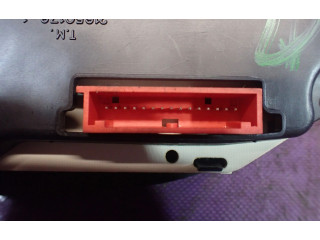 Přístrojová deska Renault Thalia I 2004 P8200366641, P8200366641