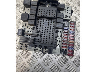 Блок предохранителей 9162438 Volvo S60