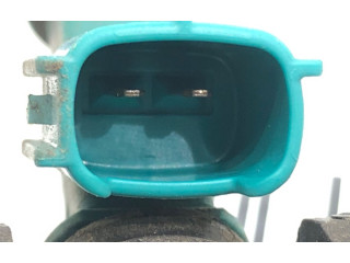 Топливная рампа    Toyota Yaris  