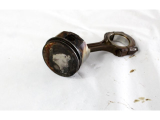  Поршень с шатуном  7701476393  Dacia Sandero  