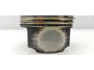 Píst 12006AC470, 12006AB830 Subaru Outback pro benzínový motor 3.0 EZ30DNXCBX