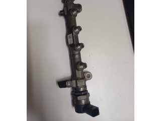 Топливная рампа 04L089B   Volkswagen PASSAT B8  