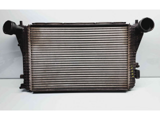 Интеркулер  1K0145803A   Audi A3 S3 A3 Sportback 8P 