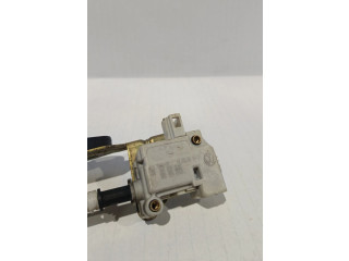 Замок багажника 3B9827297A, COMPISTOLAELETRICA    Volkswagen PASSAT B5.5 2001 - 2005 года