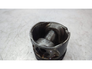 Píst Hyundai Santa Fe pro naftový motor 2.0 D4EB D4EB