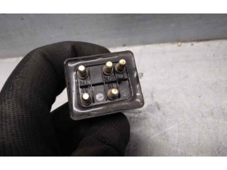 Pojistková skříňka 0035453205, 05391090 Mercedes-Benz C W202 1998