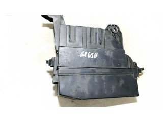 Блок предохранителей 8266253060, 82662-53060 Lexus IS 220D-250-350