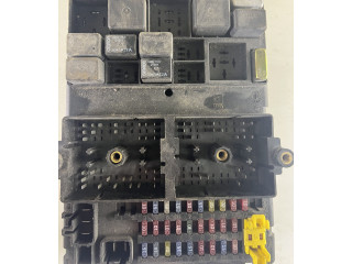 Блок предохранителей 04831433AA, 518722103 Jeep Grand Cherokee (WJ)