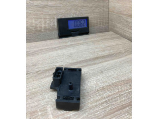 Другие блоки управления / модули 8768133    Opel Astra J