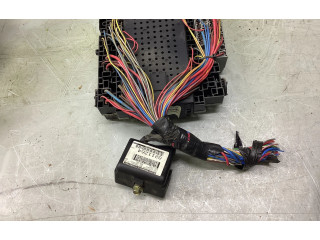 Блок предохранителей 8688153, 01W504 Volvo S60