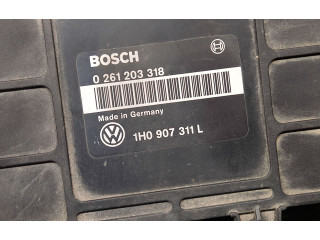 Блок управления двигателем ECU 1H0907311L, 0261203318 Volkswagen Golf III 1994