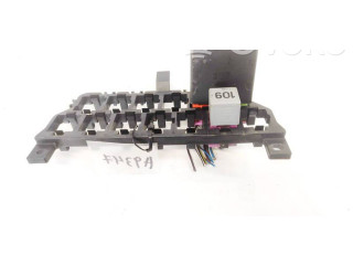 Блок предохранителей 8D0937503E Skoda Octavia Mk1 (1U)