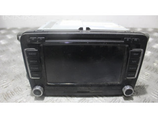 Радио/ проигрыватель CD/DVD / навигация