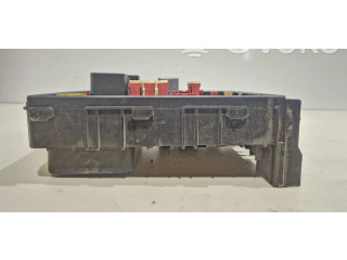 Блок предохранителей  1k0937808   Volkswagen Touran I    