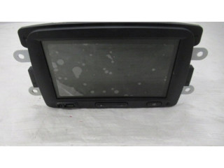 Радио/ проигрыватель CD/DVD / навигация