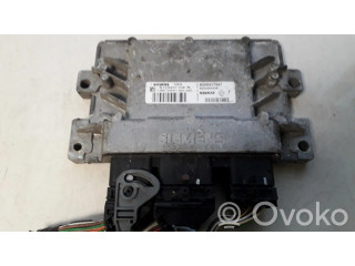 Блок управления двигателя 8200417597, 8200400246  s120201105a   Renault Clio II