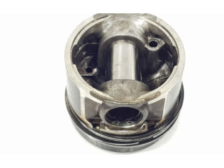 Píst 120107F411, 120107F411   Nissan Terrano    TD27TI 