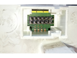 Блок управления климат-контролем 96722483ZD   Peugeot 2008 I