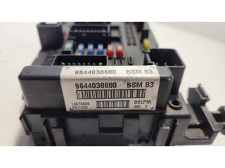 Блок предохранителей 9644038680, 14573028 Citroen Xsara
