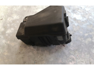 Блок предохранителей Toyota Corolla Verso AR10