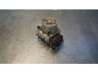 Блок АБС 5Q0614517DC Skoda Octavia Mk3 (5E) 2013 - 2019 года