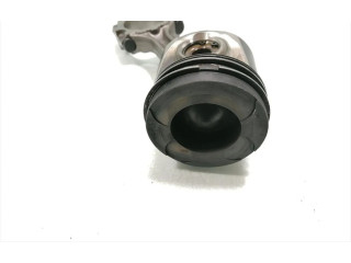 Поршень с шатуном YD22DDTI Nissan X-Trail T30