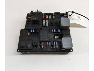 Pojistková skříňka 32212299 Volvo V60 2020