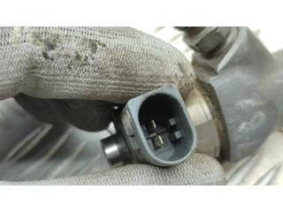 Форсунка 0445110647, 03L130277Q    Skoda Yeti (5L) для дизельного двигателя  2