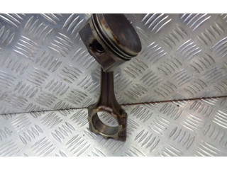 Píst Volkswagen PASSAT B5.5