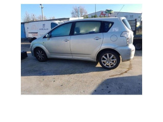 Блок предохранителей  8274120060, 8274120060   Toyota Corolla Verso AR10    