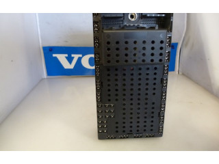Блок предохранителей  8696098, 30679527   Volvo V70    