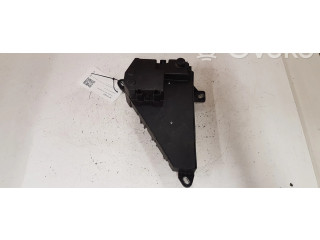 Pojistková skříňka 690658808, 6906588 BMW 5 E60 E61 2008