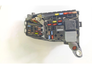 Блок предохранителей 6G9T14A076 Volvo V70