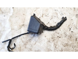   Pojistková skříňka 69983   Toyota Avensis T220 2001