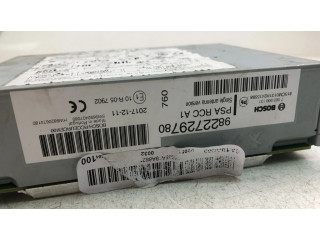 Радио/ проигрыватель CD/DVD / навигация