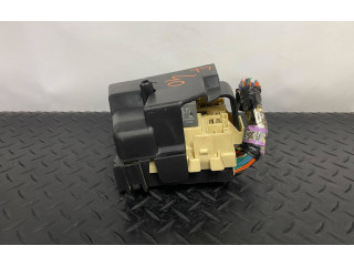 Блок предохранителей  15770996-01   Chevrolet Tahoe    