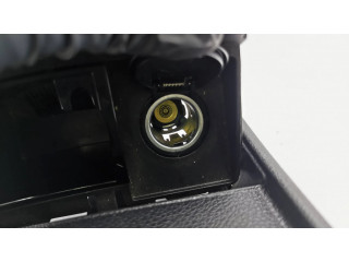 12 V гнездо (сзади)