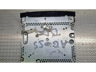 Радио/ проигрыватель CD/DVD / навигация