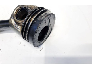 Píst Volkswagen PASSAT B5.5