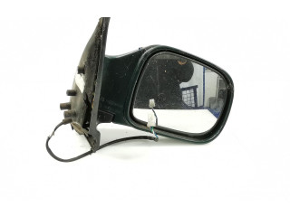 Zpětné zrcátko Nissan Serena 2000