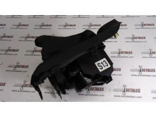 Передний держатель чашки