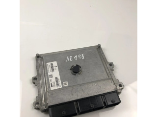 Блок управления двигателя 237104789R   Renault Clio IV
