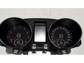 Панель приборов 5K0920870B   Volkswagen Golf VI       