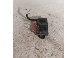 Блок предохранителей  9162323   Volvo V70    